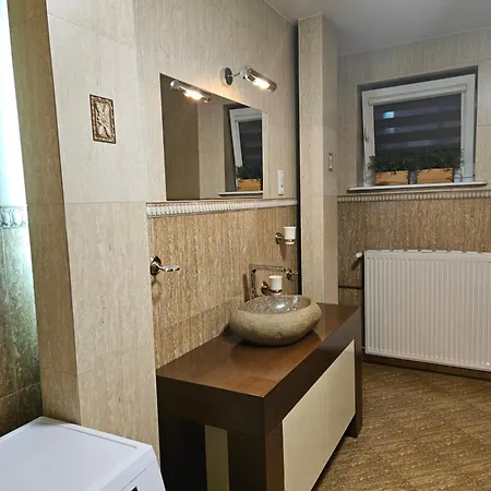 アパート Virgo & Koleczkowo